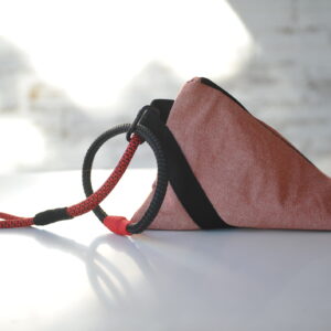 BOLSA DE MANO TRIANGLE ROJA - NIEBLA MODA
